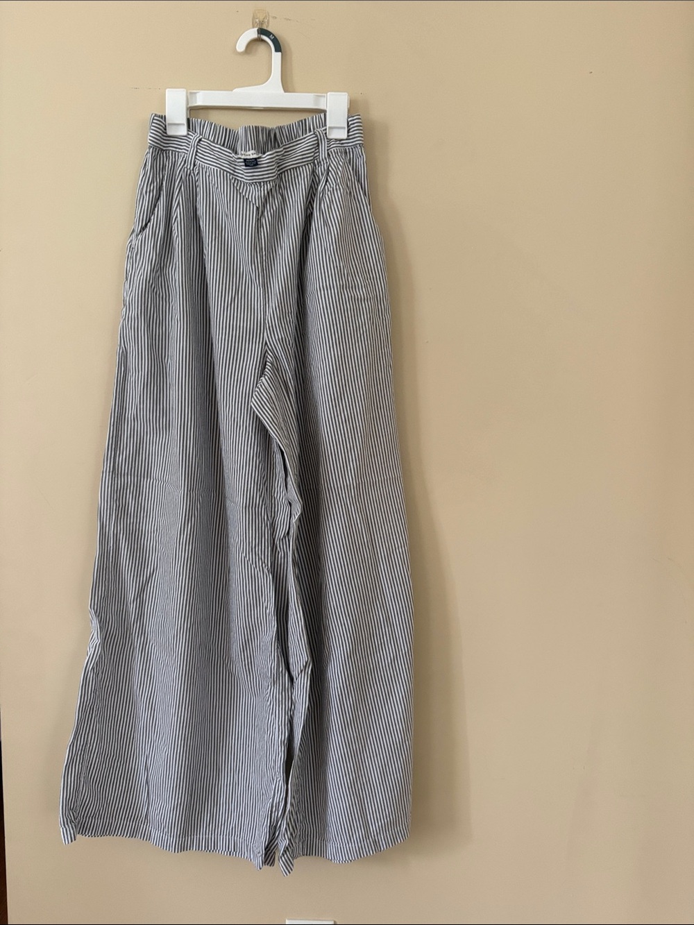 American Eagle Outfitters Blue and White Striped Wide-Leg Pants